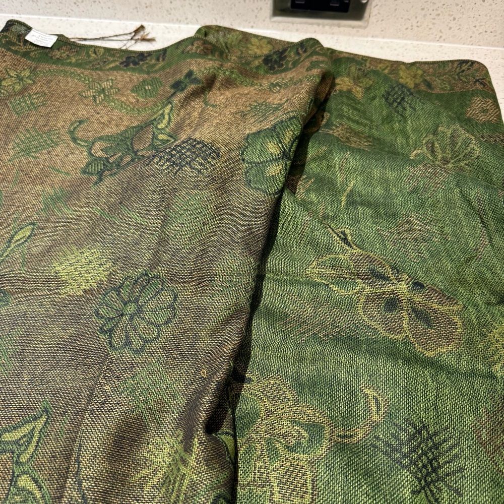 Cashmere Green Patterned Scarf - image 3